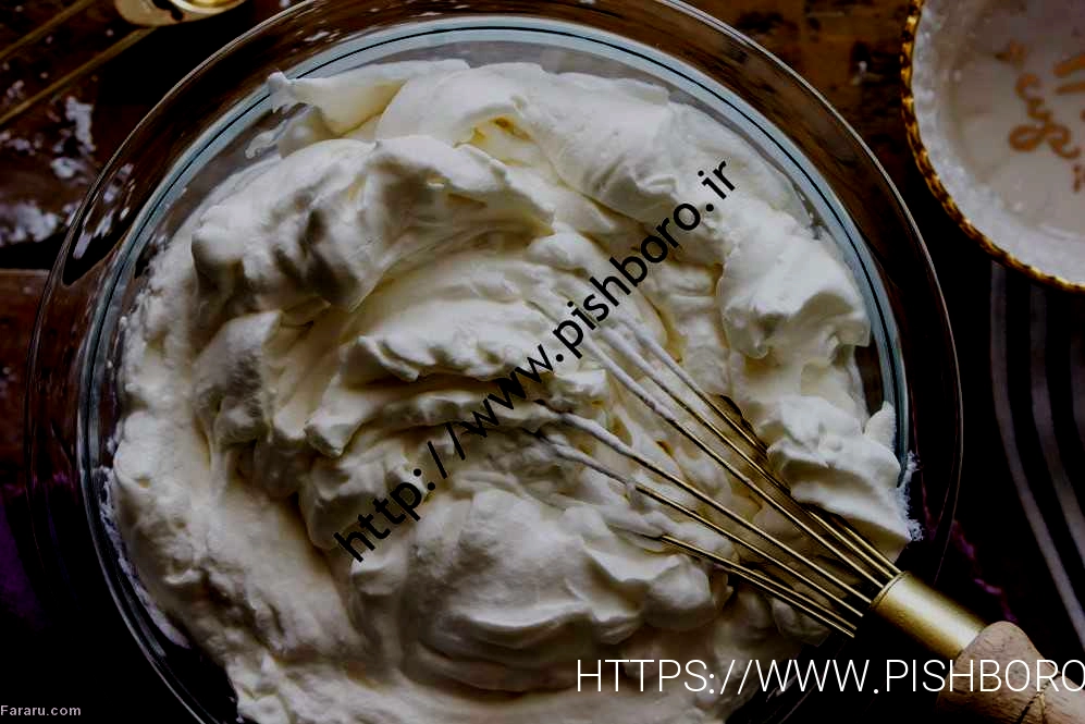 طرز تهیه کاپ کیک با تزیین خامه؛ ویژه ولنتاین خامه فرم گرفته