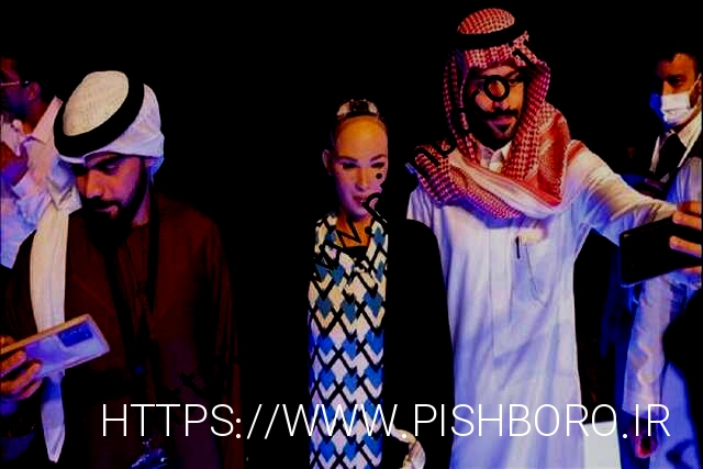 ربات «سوفیا» به سوالات حاضران در دبی پاسخ‌های بسیار جالبی داد
